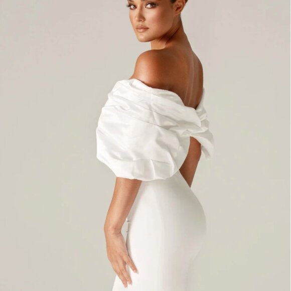 ALIEVA MARIBEL CREPE RUFFLE SHOULDER DRESS - Picture 2 of 4